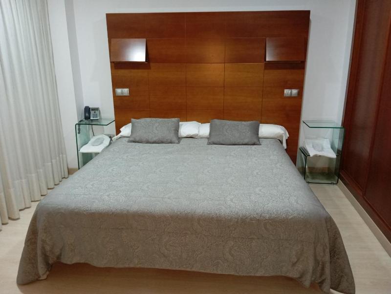 Deluxe Double Room image 1