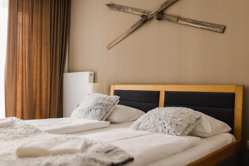 Double Room image 3