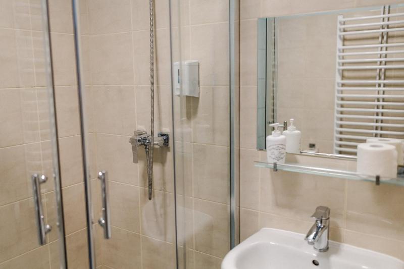 Apartment (4 Adults) image 3