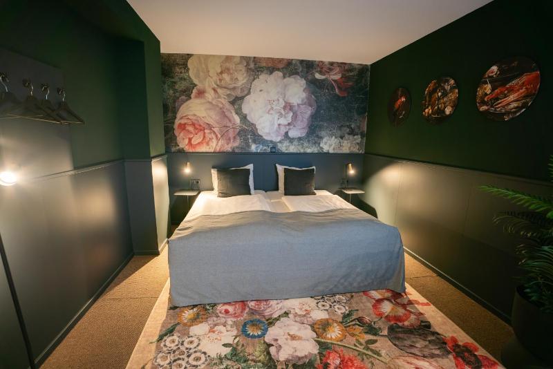 Twin Room image 3