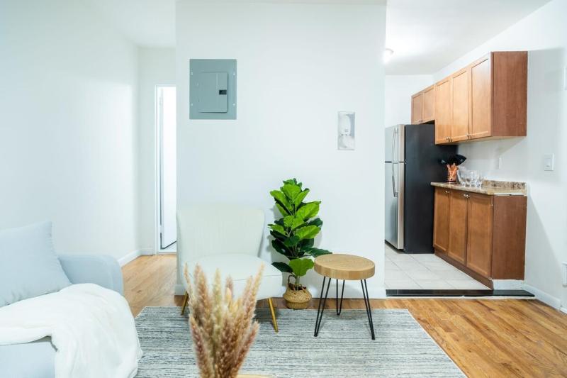 49-4A Prime Midtown newly 2BR WD - image 15