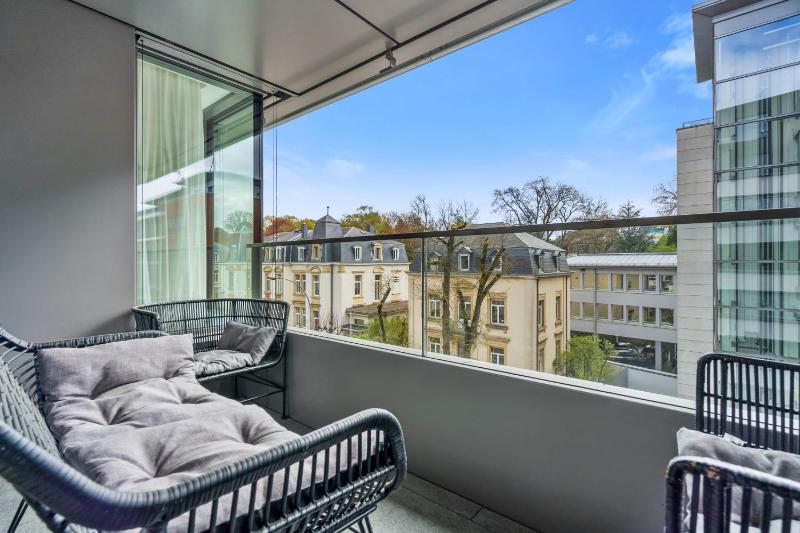 Elegant 2BR with Balcony in Ville Haute Center - image 15