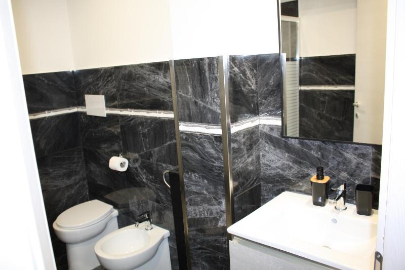 Deluxe Triple Room image 2