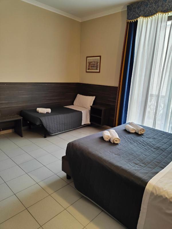 Triple Room image 4