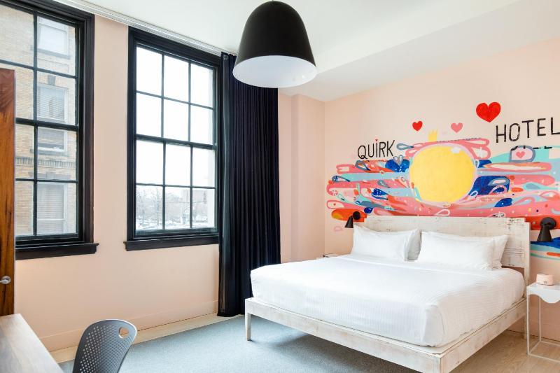 Superior King Room image 2