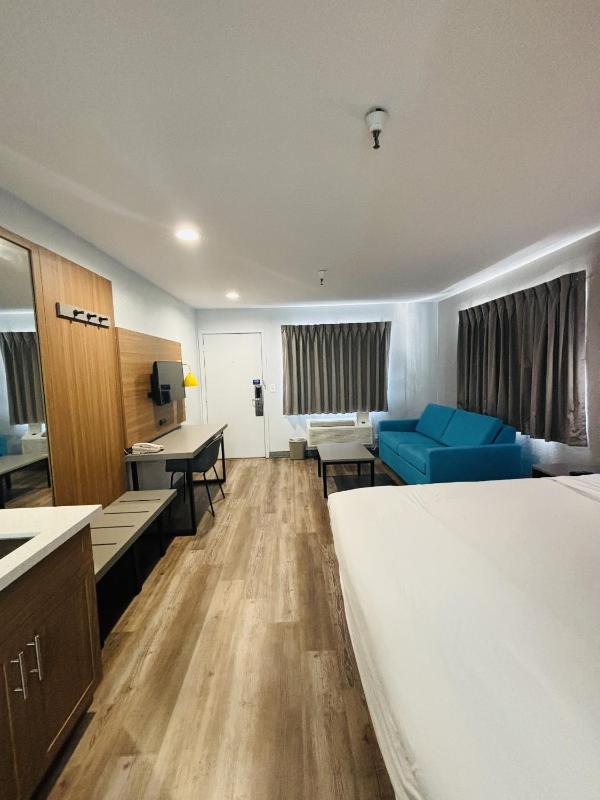 Queen Suite image 1