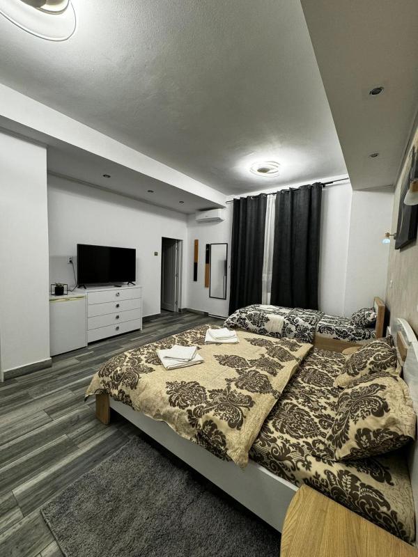 Deluxe Triple Room image 2