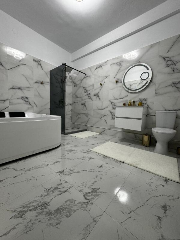 Deluxe Triple Room image 3