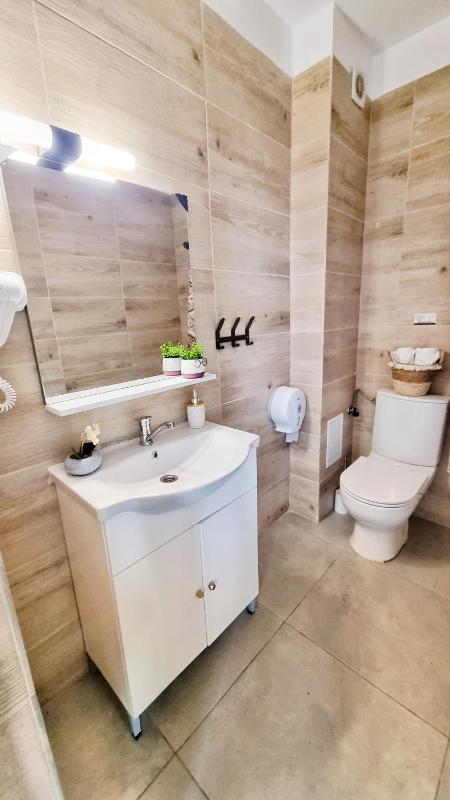 KYD VILA - Studiouri si Apartamente la 100m de Plaja Debarcader - image 37