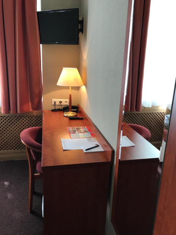 Standard Single Room image 4