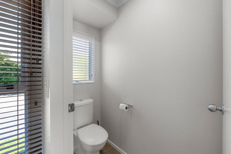 Retreat on Harvey Street - image 31