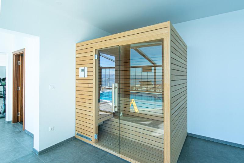 Seaside apartments with a swimming pool Brela Makarska - 20229 - image 19