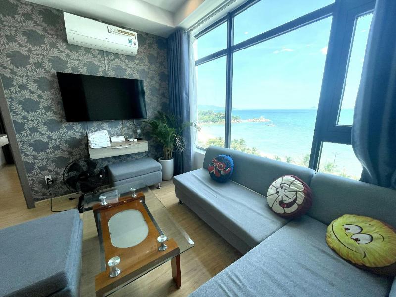 Royal Beachfront Nha Trang Apartment - image 9