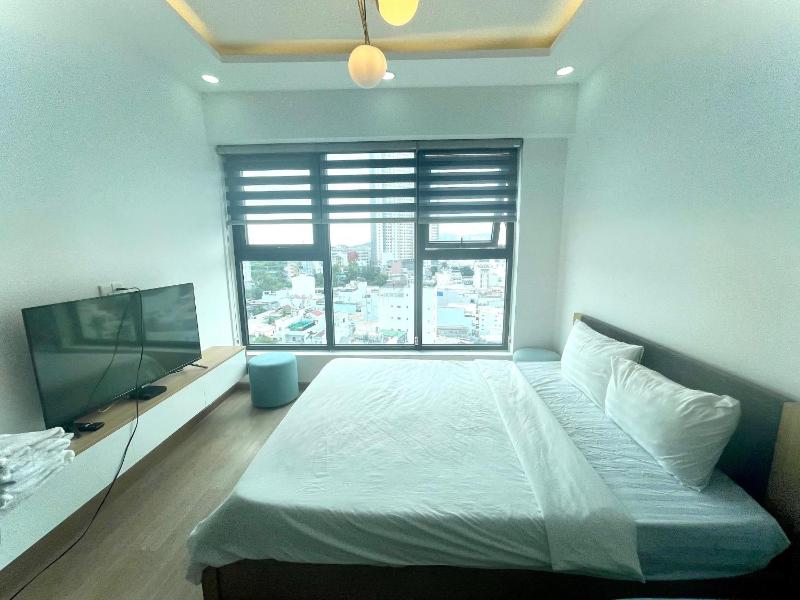 Royal Beachfront Nha Trang Apartment - image 36
