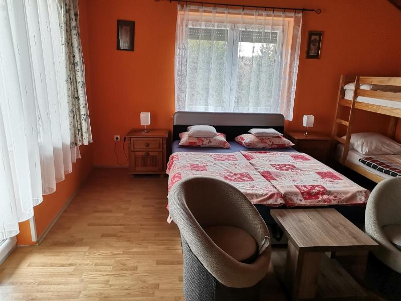 Quadruple Room image 1