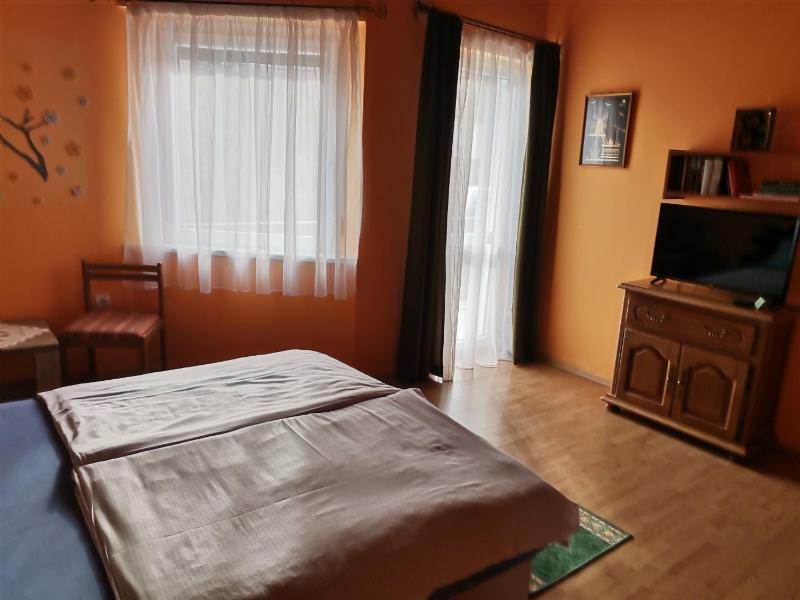 Double Room image 4