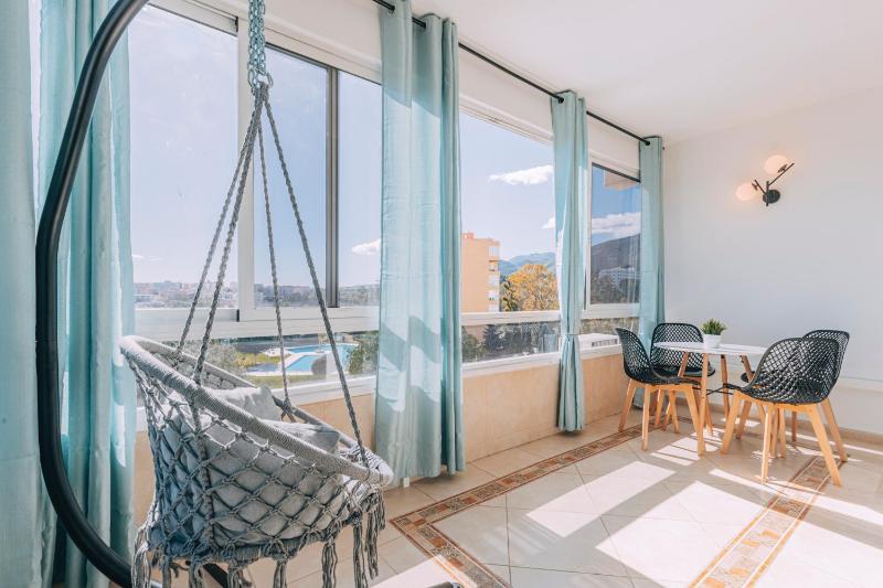 Sea view gem in Torremolinos - image 4