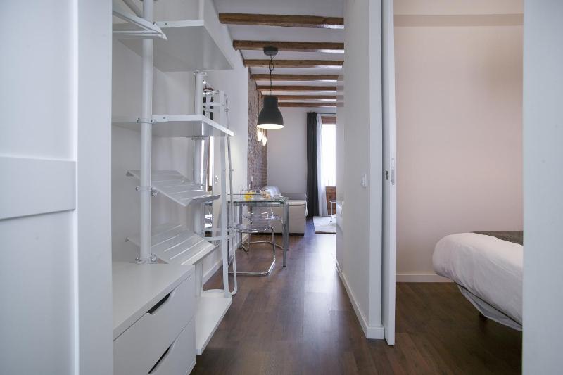 Tendency Apartments - Sagrada Familia - image 6