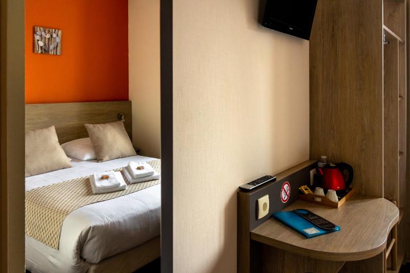 Double Room image 2