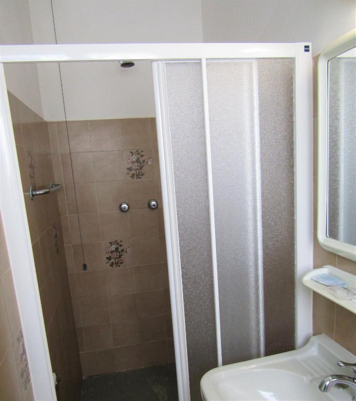 Double Room image 2