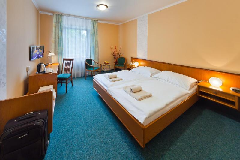 Double Room image 2
