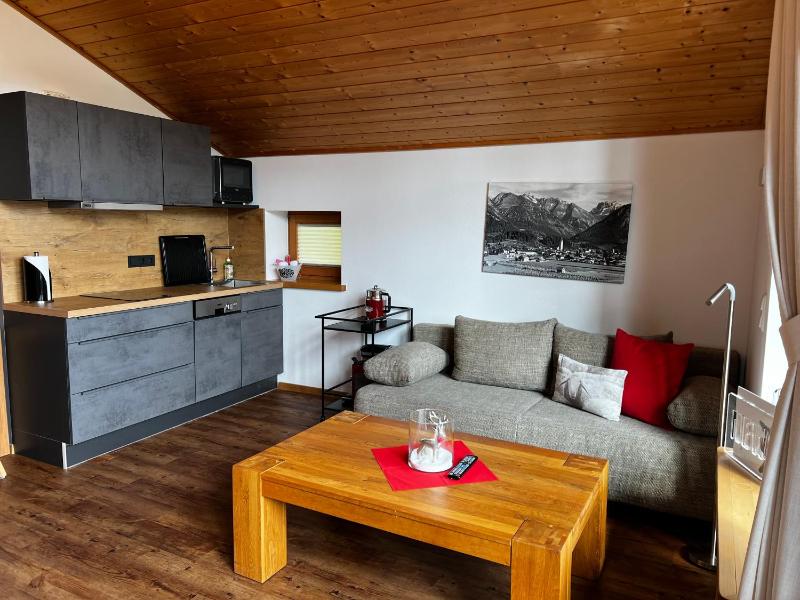 Apartment with Mountain View image 4