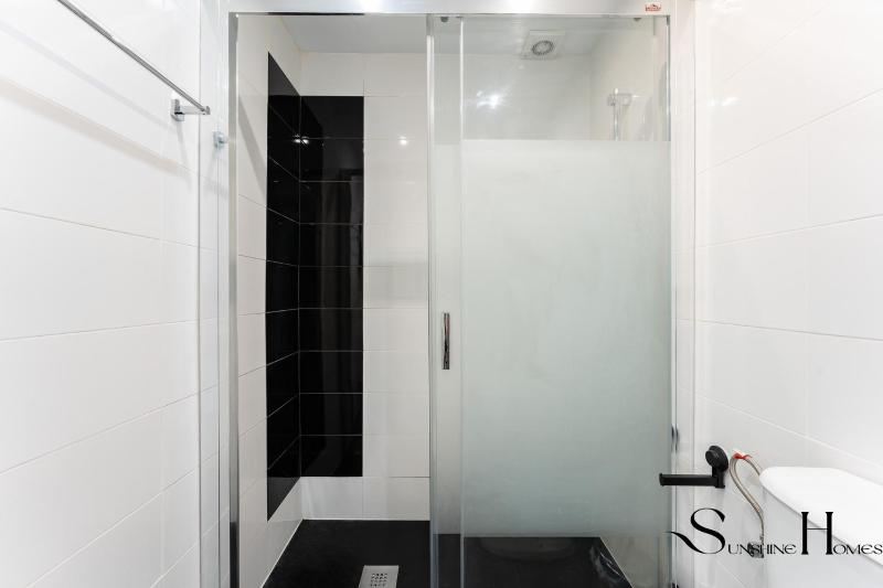 Stylish Seaview Terrace Retreat - image 11