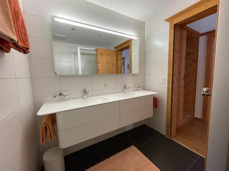 One-Bedroom Apartment image 4