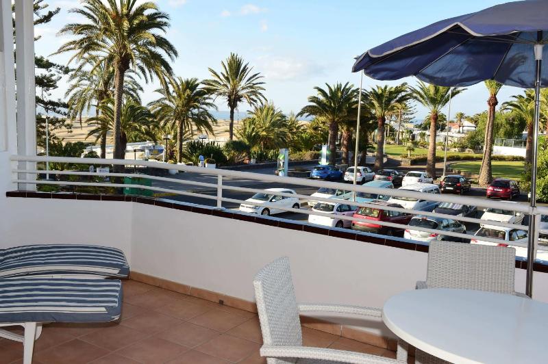 One-Bedroom Apartment with Balcony image 3