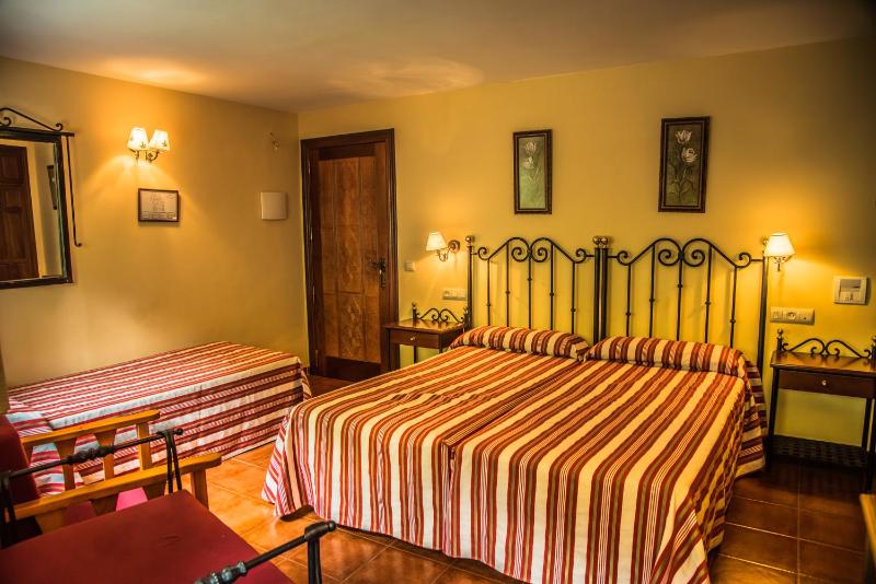 Triple Room image 3