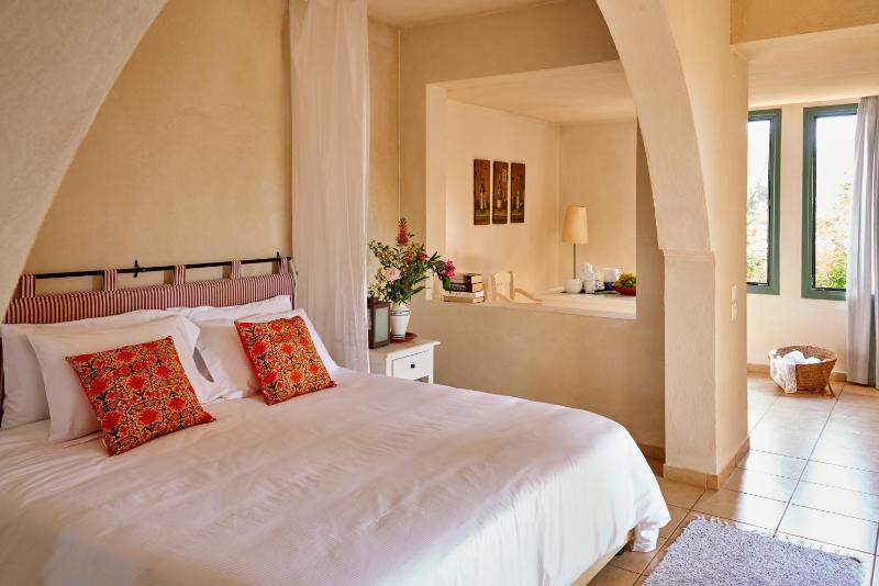 Junior Suite with Kitchenette image 4