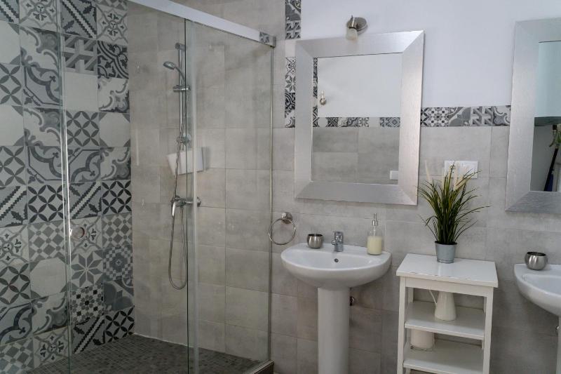 Apartamento Trafalgar By La Juderia De Vejer - Inside a typical Andalusian Casa Patio - image 17