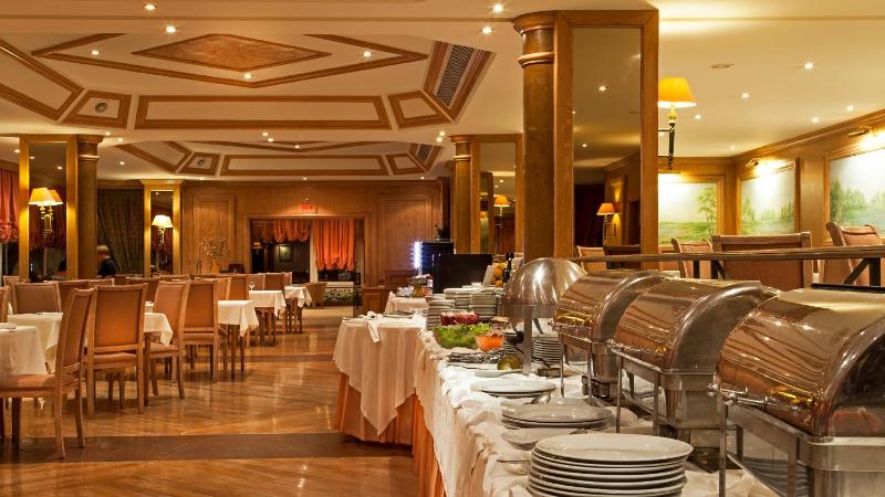 Carcavelos Beach Hotel - image 24