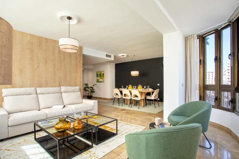 Superior Apartment image 1