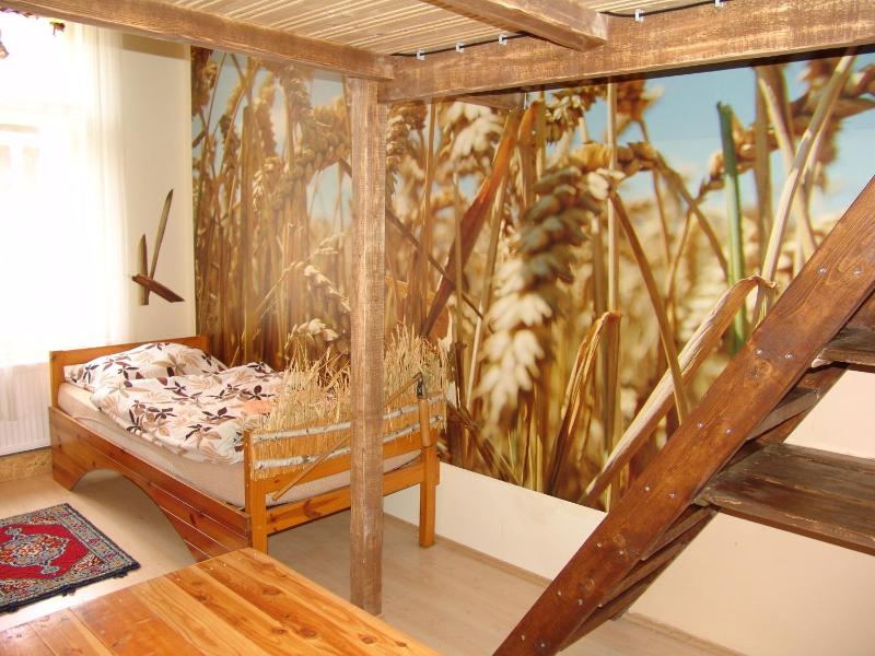 Twin Room with Private External Bathroom image 3