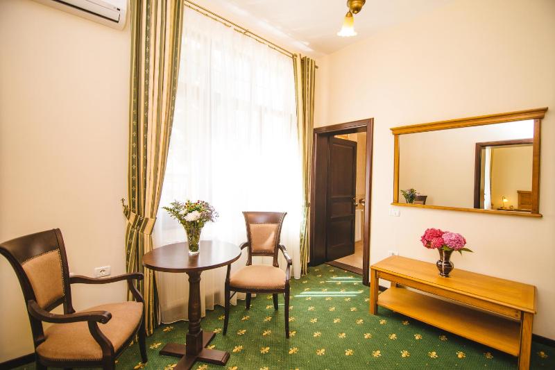 Deluxe Single Room image 4