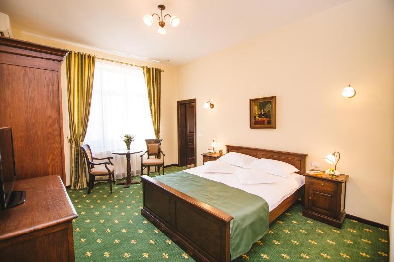 Deluxe Double Room image 4