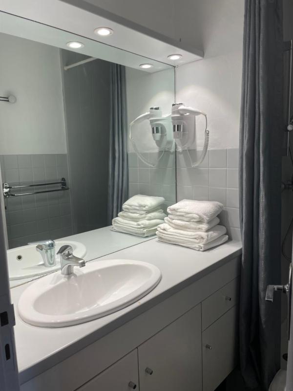 Standard Double Room image 1