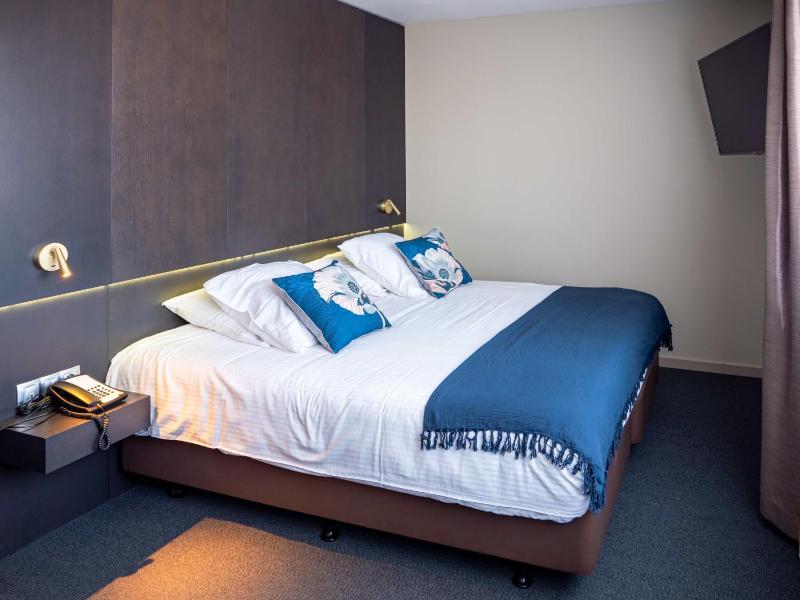Superior Double or Twin Room image 3