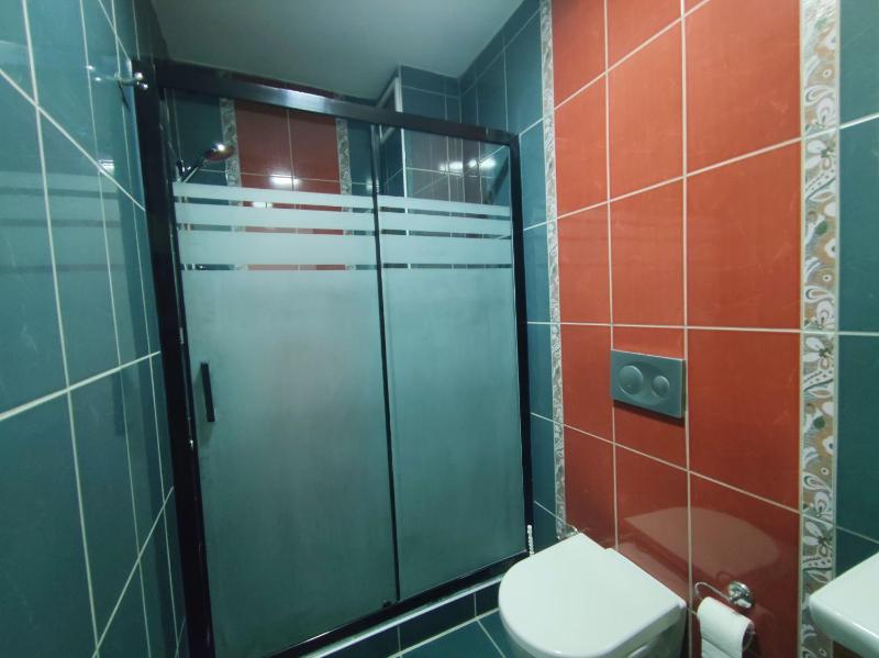 Bed in 4-Bed Mixed Dormitory Room image 3