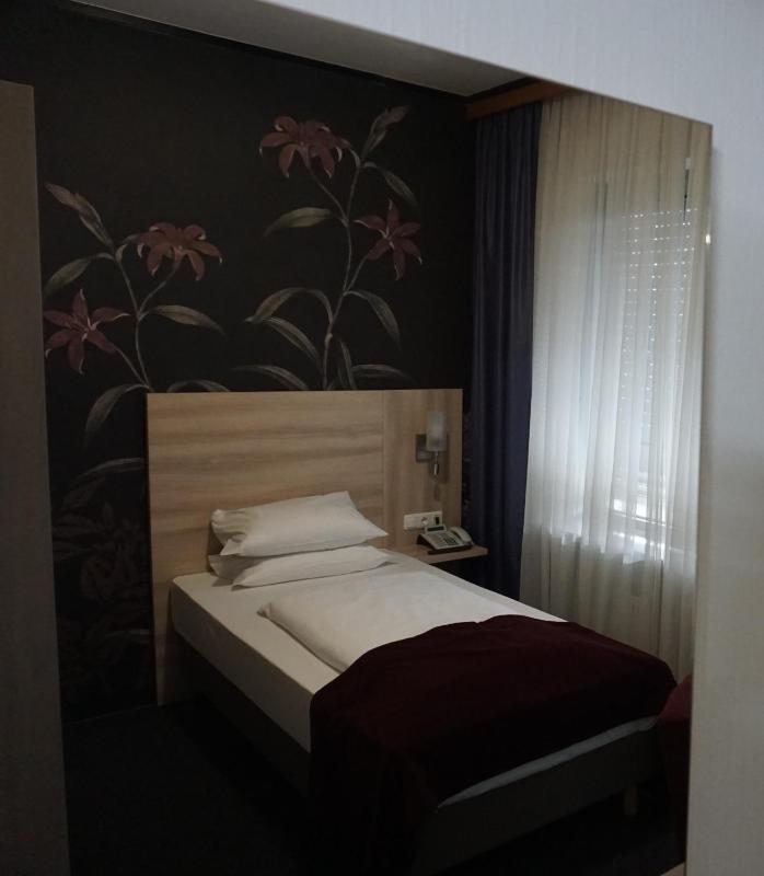 Single Room image 1