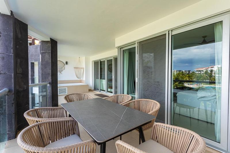 NEW !! Casa Miramar Ocean View 325 S apts - image 46