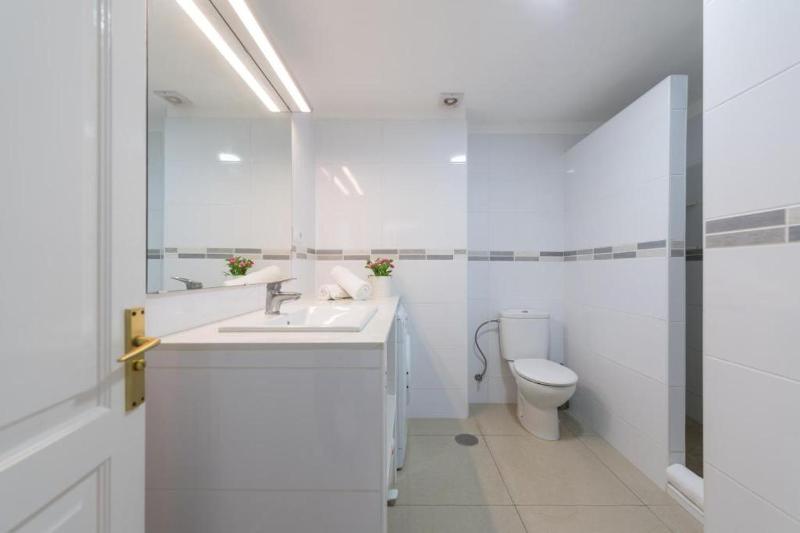 Two-Bedroom Apartment Ground Floor with Terrace  image 2