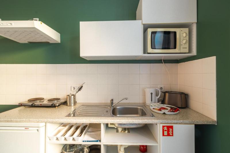 One-Bedroom Apartment (2 Adults) image 3