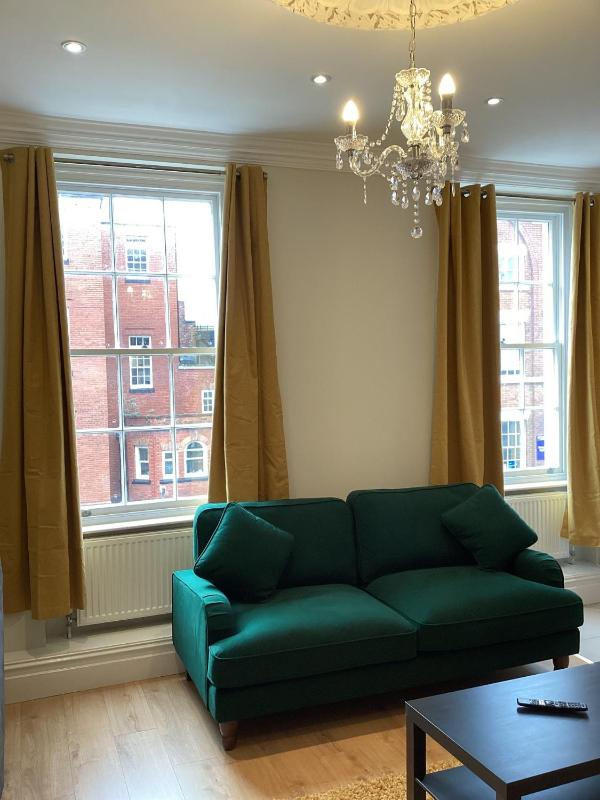 One-Bedroom Apartment image 2