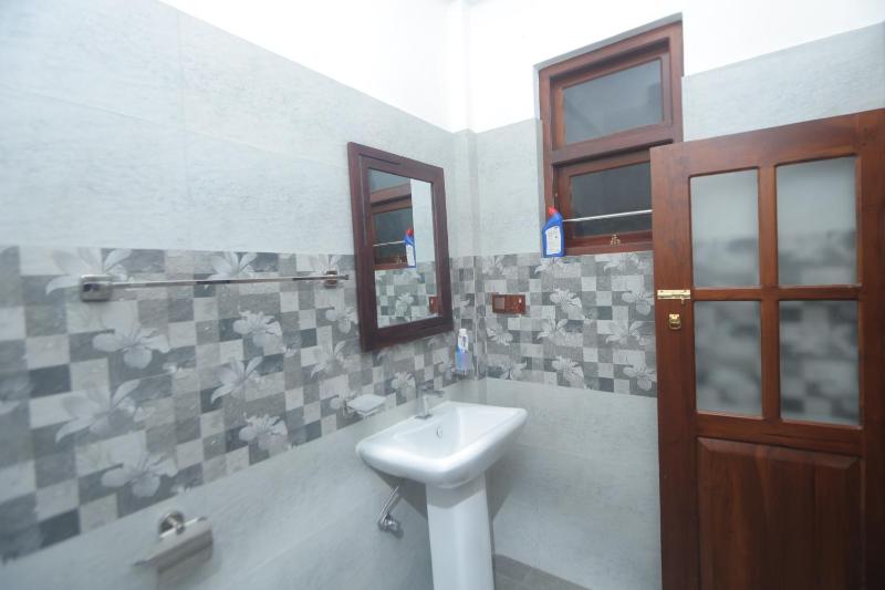 Hide Hiriketiya Villa - image 10
