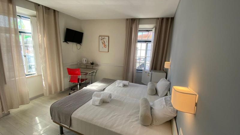 Twin Room with View image 2