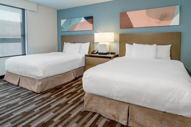One-Bedroom Suite with Two Queen Beds - Disability Access image 3