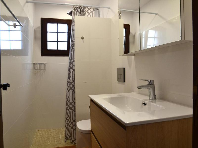 Villa de lujo independiente en L'Estartit con aire acondicionado - ES-323-33 - image 3