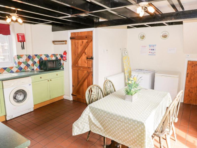 Woodlands Cottage - image 13